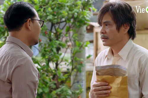 'Gạo nếp gạo tẻ 2' tập 34, ông Hải quỳ gối cầu xin con rể giúp đỡ