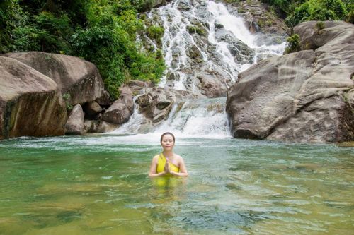 Á hậu doanh nhân toàn năng châu Á khoe vẻ đẹp trẻ trung với yoga