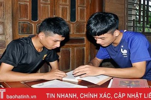 2 anh em ruột ở huyện miền núi Hà Tĩnh cùng đạt trên 27 điểm khối C