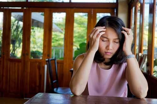 Được chị chồng mời về công ty, sau 2 tháng làm quần quật, tôi hoàn toàn vỡ mộng