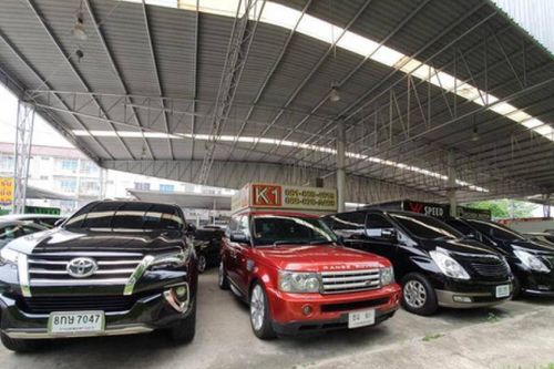 Thái Lan kích cầu ô tô bằng cách tặng tiền cho người mua xe mới