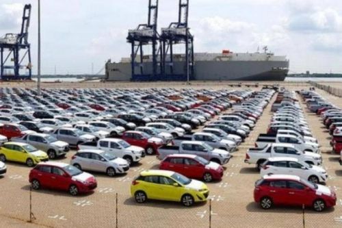 Bất chấp 'tháng cô hồn', xe nhập khẩu ồ ạt về Việt Nam