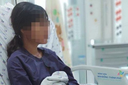 Uống thuốc diệt cỏ tự tử sau khi cãi nhau với mẹ