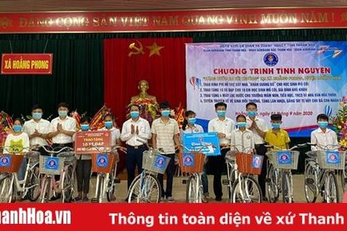 Chương trình tình nguyện 'Nâng bước em tới trường'