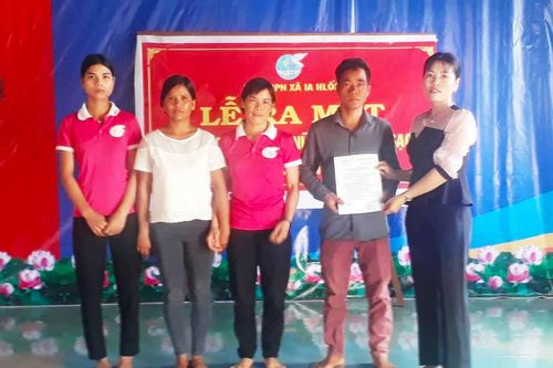 Chư Sê: Ra mắt mô hình Chi hội phụ nữ ' 5 không, 3 sạch' xây dựng nông thôn mới