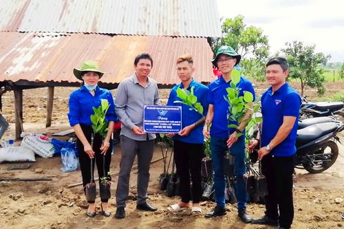 Làng thanh niên '2 không, 2 có': Cần thực chất