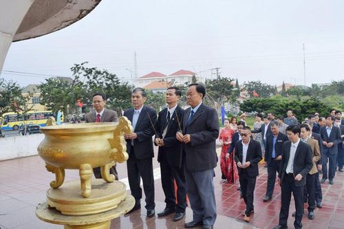 Lãnh đạo các địa phương viếng Nghĩa trang Liệt sĩ nhân dịp Quốc khánh 2/9