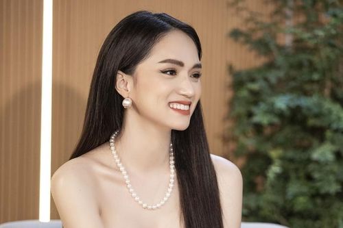 Hương Giang: 'Cách nhanh nhất để thành sao hạng A là làm hoa hậu'