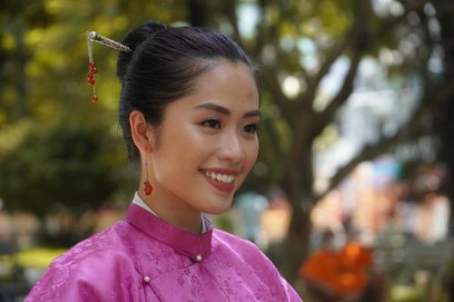 Nữ MC mong lan tỏa tình yêu nước qua dự án cổ phục Việt
