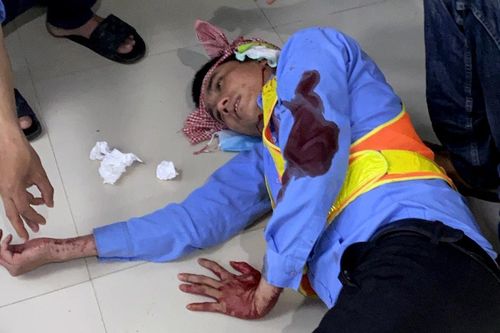 Bắt tạm giam 2 người đánh nhân viên Trạm BOT Ninh Xuân