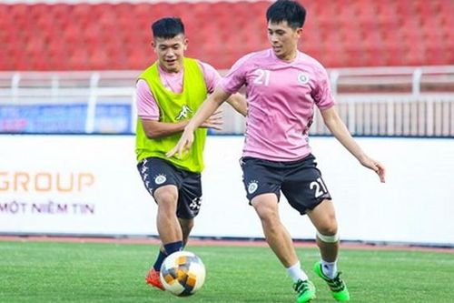 Hà Nội FC chia nửa buồn vui vì Văn Hậu và Đình Trọng