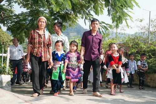 Nghệ An: Trường vùng biên rộn rã đón trò