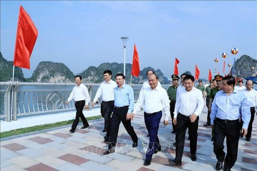 Khát vọng hùng cường