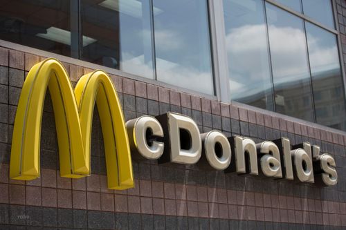Chuỗi ăn nhanh McDonald đối mặt với vụ kiện đòi bồi thường 1 tỷ USD