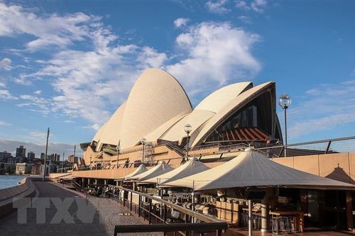 Kinh tế Australia lần đầu tiên trong 3 thập kỷ rơi vào suy thoái