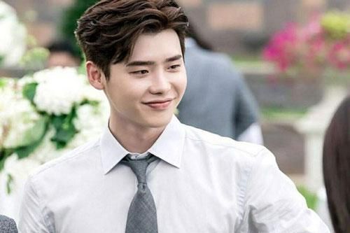 Lee Jong Suk tậu biệt thự triệu đô, trở thành hàng xóm của G-Dragon