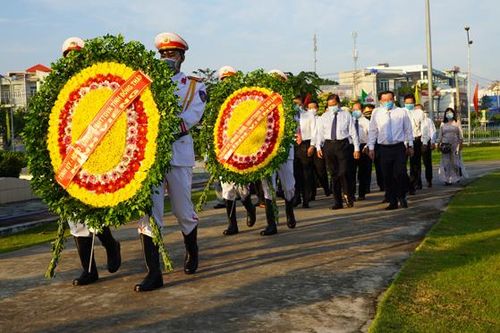 Lãnh đạo tỉnh Đồng Tháp viếng Nghĩa trang Liệt sĩ tỉnh nhân ngày Quốc Khánh 2/9