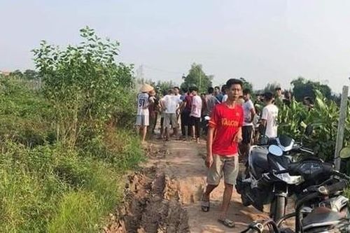 Nghi án chồng đâm chết vợ rồi tự sát, để lại 3 con nhỏ
