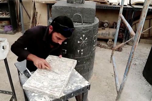 Xem những tác phẩm điêu khắc cổ đại của cựu tài xế xe tải Iraq