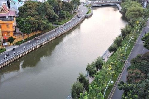 Hồi sinh những con kênh nước đen