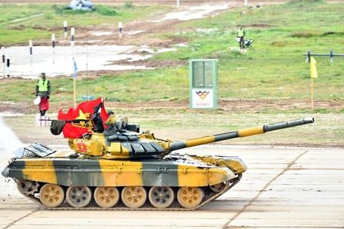 Đội xe tăng Việt Nam vào chung kết bảng 2 Tank Biathlon
