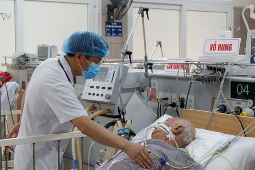 Hàng trăm khách hàng đã ăn hoặc tự hủy bỏ pate Minh Chay