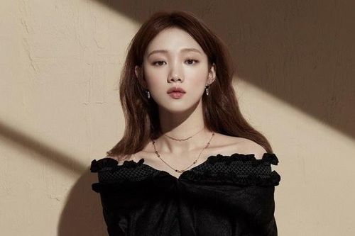 Lee Sung Kyung giảm 10 kg trong 6 tháng