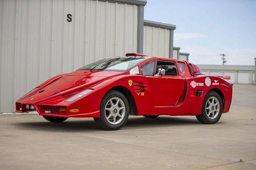 Siêu xe Ferrari Enzo 'xấu nhất thế giới' chỉ hơn 100 triệu đồng