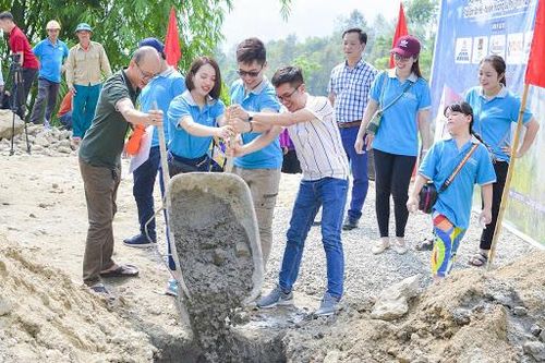 Công ty CP Viễn Thông Quốc Tế xây điểm trường mầm non thôn Coóc Coọc Hà Giang