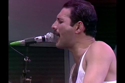 Hé lộ màn hát live kinh điển nhất lịch sử lễ hội âm nhạc thế giới