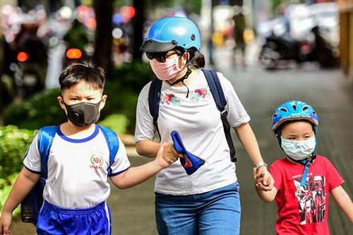 Trẻ nhỏ nhập học vào mùa dịch, phụ huynh cần làm gì?