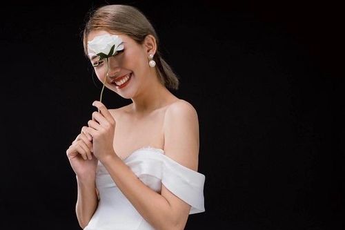 Thí sinh HHVN 2020 bị ví như đàn ông, phải đi gù lưng vì cao 1m77