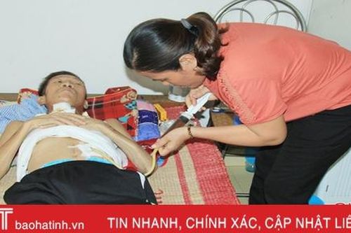 Bố bị ung thư, mẹ không có việc làm ổn định, ước mơ trở thành bác sỹ của nữ sinh Hà Tĩnh khó thành hiện thực