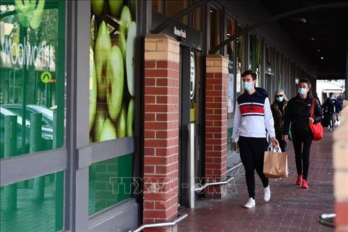 Dịch COVID-19: Australia gia hạn lệnh cấm đi ra nước ngoài