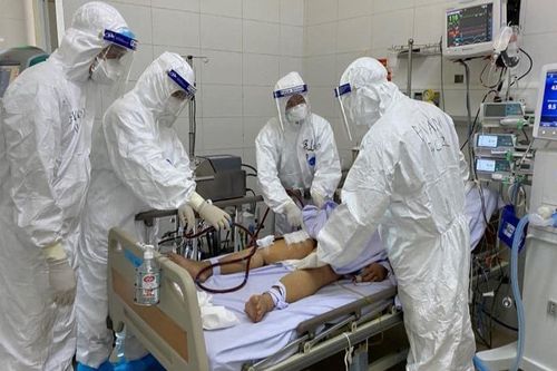 Nữ bệnh nhân 83 tuổi nhiễm COVID-19 tử vong trên nền bệnh suy thận giai đoạn cuối