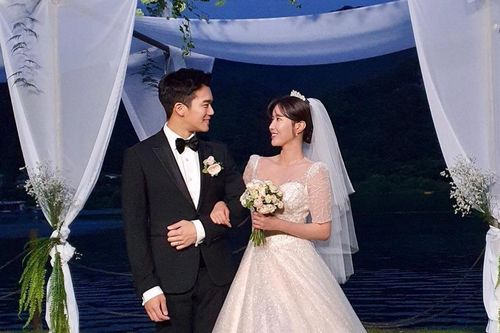 Lộ ảnh hôn lễ đẹp như cổ tích của Im Soo Hyang và Ha Seok Jin