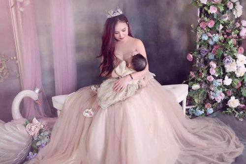 44 tuổi với 3 lần đẻ, nữ diễn viên 4 đời chồng gây giật mình với bức ảnh mới đăng