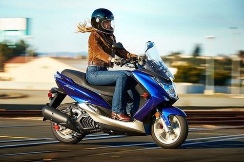 Xử lý như thế nào khi xe tay ga bị giật lúc tăng tốc?