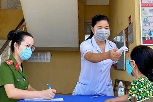 Gặp nữ Phó trưởng Công an xã năng nổ
