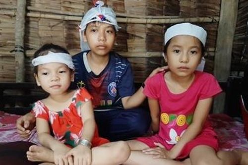 Cha mẹ mất do tai nạn, bỏ lại 3 con thơ dại