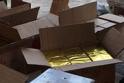 Bắt quả tang đối tượng vận chuyển trái phép gần 200 kg pháo