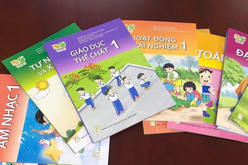 Trường không ép phụ huynh mua 800.000 đồng tiền sách, vở