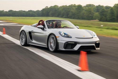Kỷ lục thế giới chạy slalom của tay đua 16 tuổi