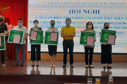 Quận Hai Bà Trưng: Hơn 200 cơ sở sản xuất kinh doanh được chứng nhận đủ điều kiện an toàn thực phẩm