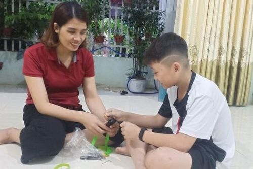 Cô giáo vùng cao với khát vọng làm mẹ