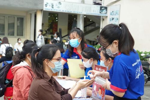 TP.HCM: Tổng kết và trao học bổng Tiếp sức mùa thi 2020