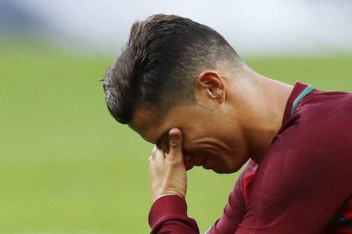 Tiền đạo Ronaldo nhận tin dữ trước thềm UEFA Nations League