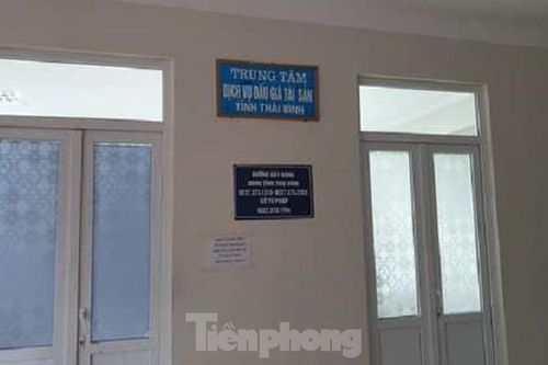 Lãnh đạo Trung tâm Dịch vụ đấu giá Thái Bình: 'Người đánh bạc, kẻ thông thầu'