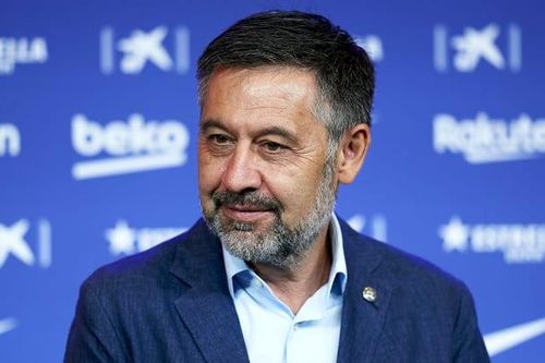 Chưa yên vụ Messi, chủ tịch Barcelona lại bị cảnh sát sờ gáy