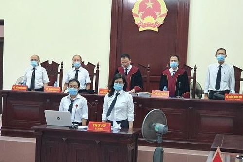Tham ô hơn 400 tỷ, 4 cựu cán bộ ngân hàng OceanBank lĩnh án